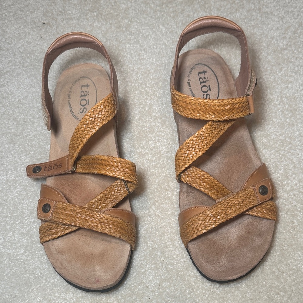Taos Footwear Brown Sandals